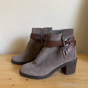 Michael Kors Fawn Booties Suede Brown Leather - Size 6.5 - Like New